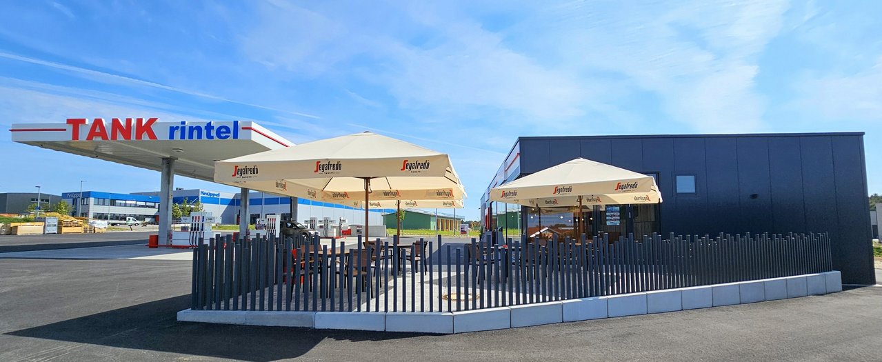 04_TANKrintel_Bistro_außen_1-RE.jpg